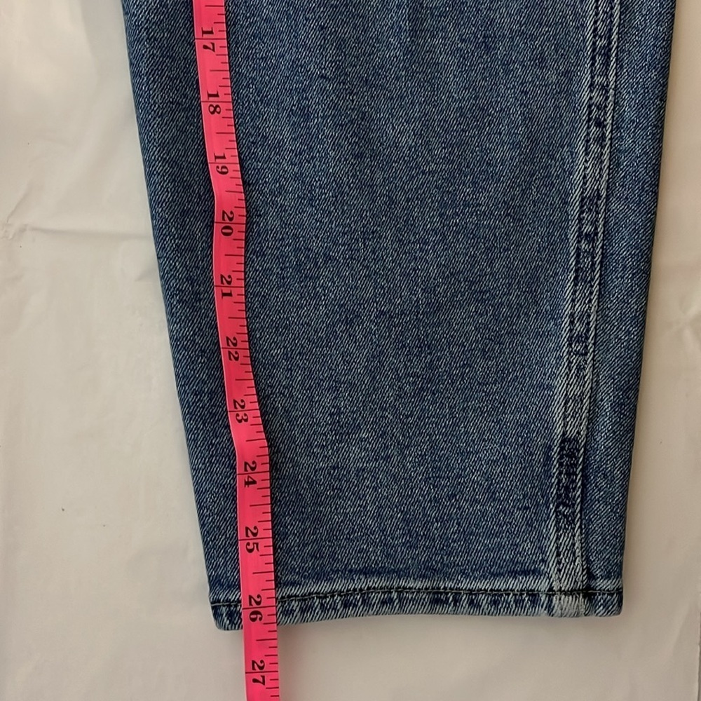 HOLLSTER ULTRA HIGH-RISE MOM-JEAN size 32 waist - Picture 5 of 6